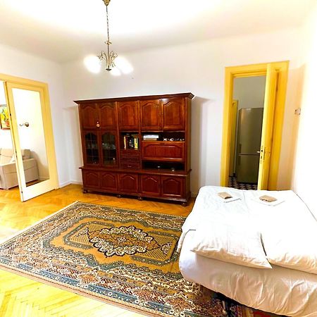 Ultracentral Apartment 4 Rooms - Old City Center -120 Square Meters - Bukurešť Exteriér fotografie